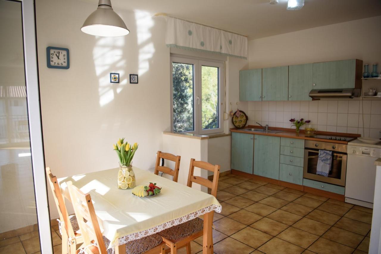 Villa Claudia Lemon Appartment Premantura Εξωτερικό φωτογραφία